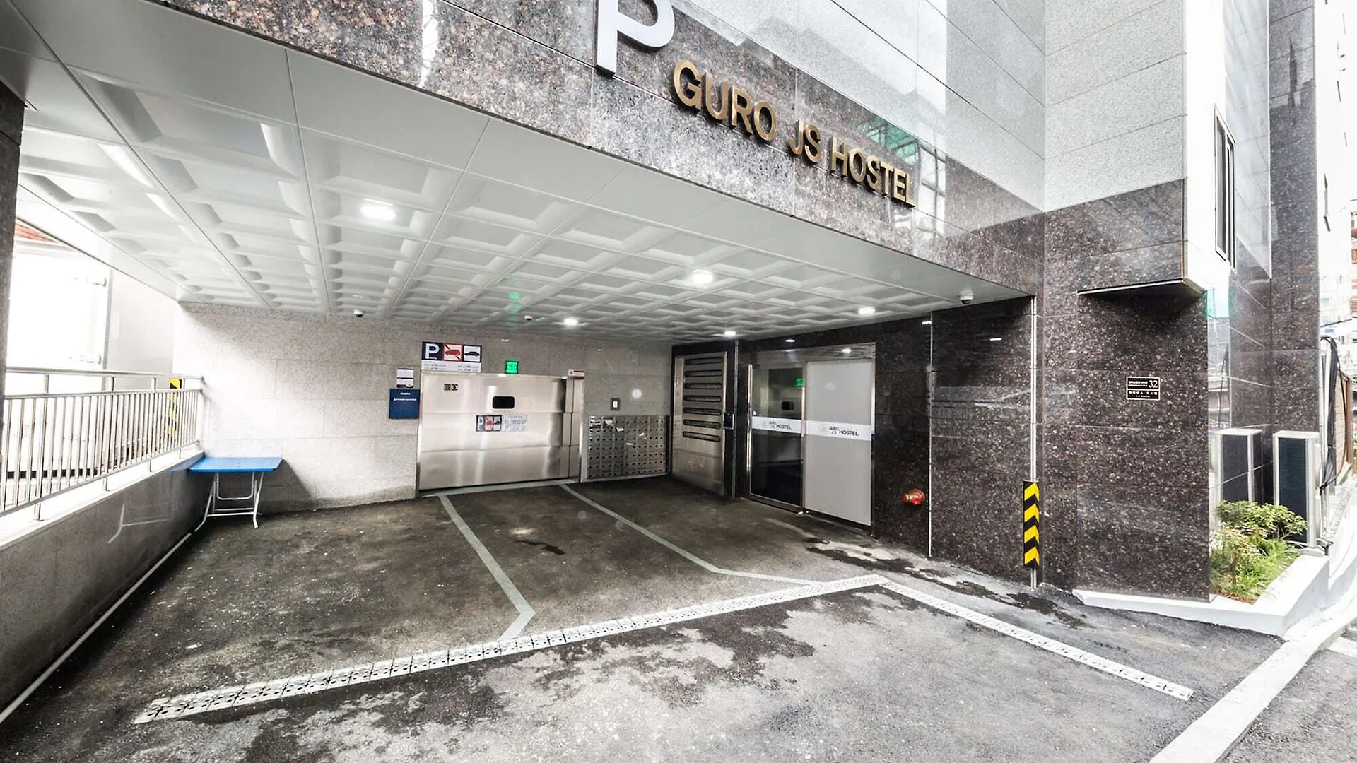 Js Hotel location